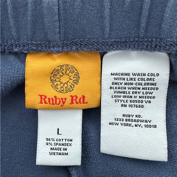 Ruby Rd. knit pants.  Large - Picture 4 of 6